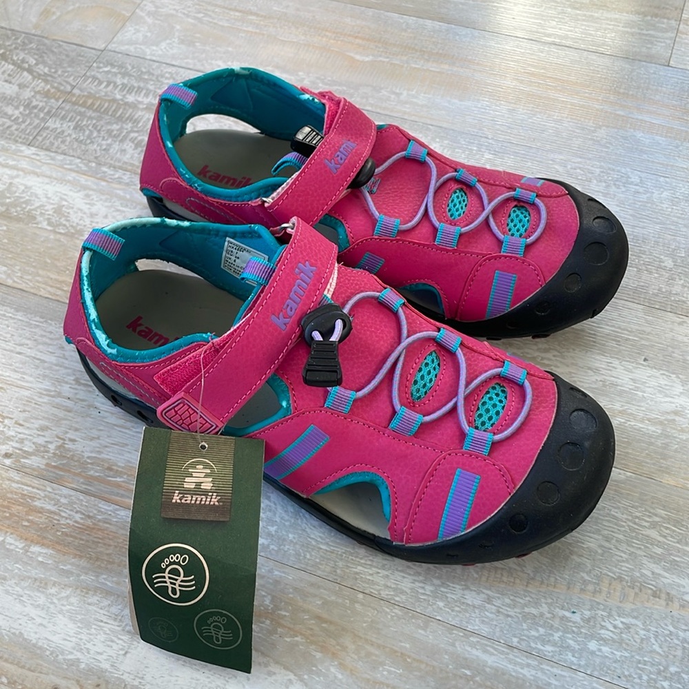 Kamik Women’s Shoes size 7 NWT